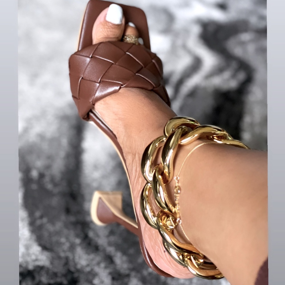 BRAND NEW w/ box woven band heeled mule. - Picture 8 of 8